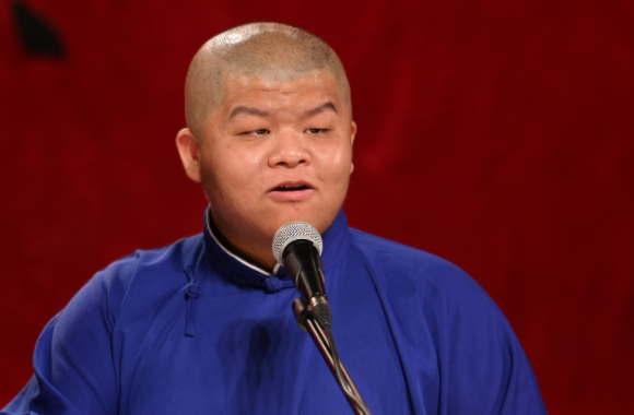 德云社叛徒何云伟_德云社二十年庆典视频_德云社曹云金离开原因